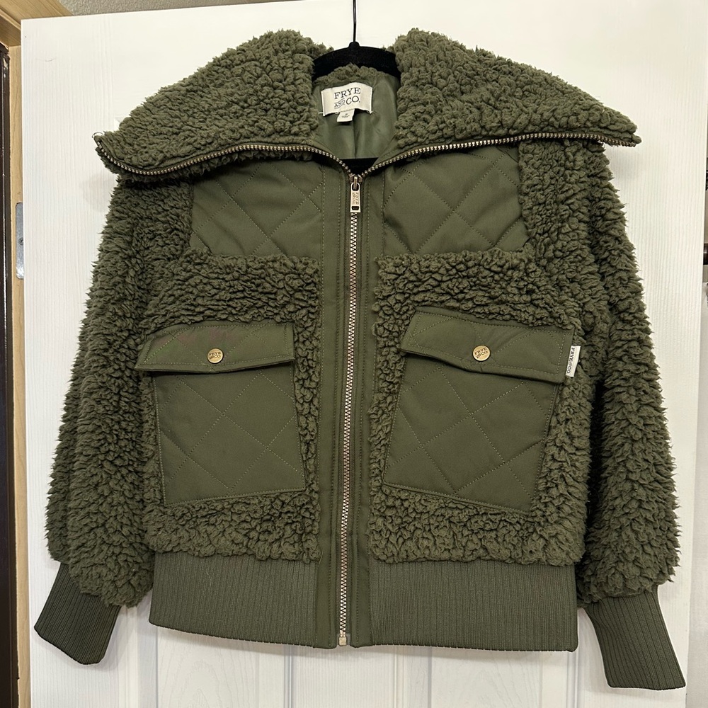Frye and Co. Lightweight Sherpa Quilted Green Bomber Jacket